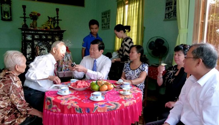 State President pays Tet visit to Long An - ảnh 1